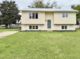 201 N Main St, North Sioux City, SD 57049
