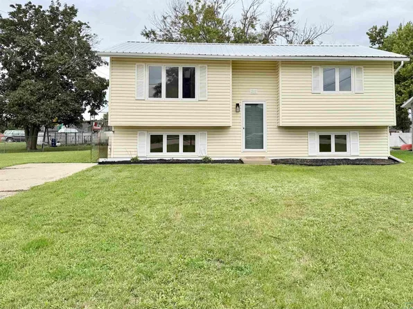 201 N Main St, North Sioux City, SD 57049
