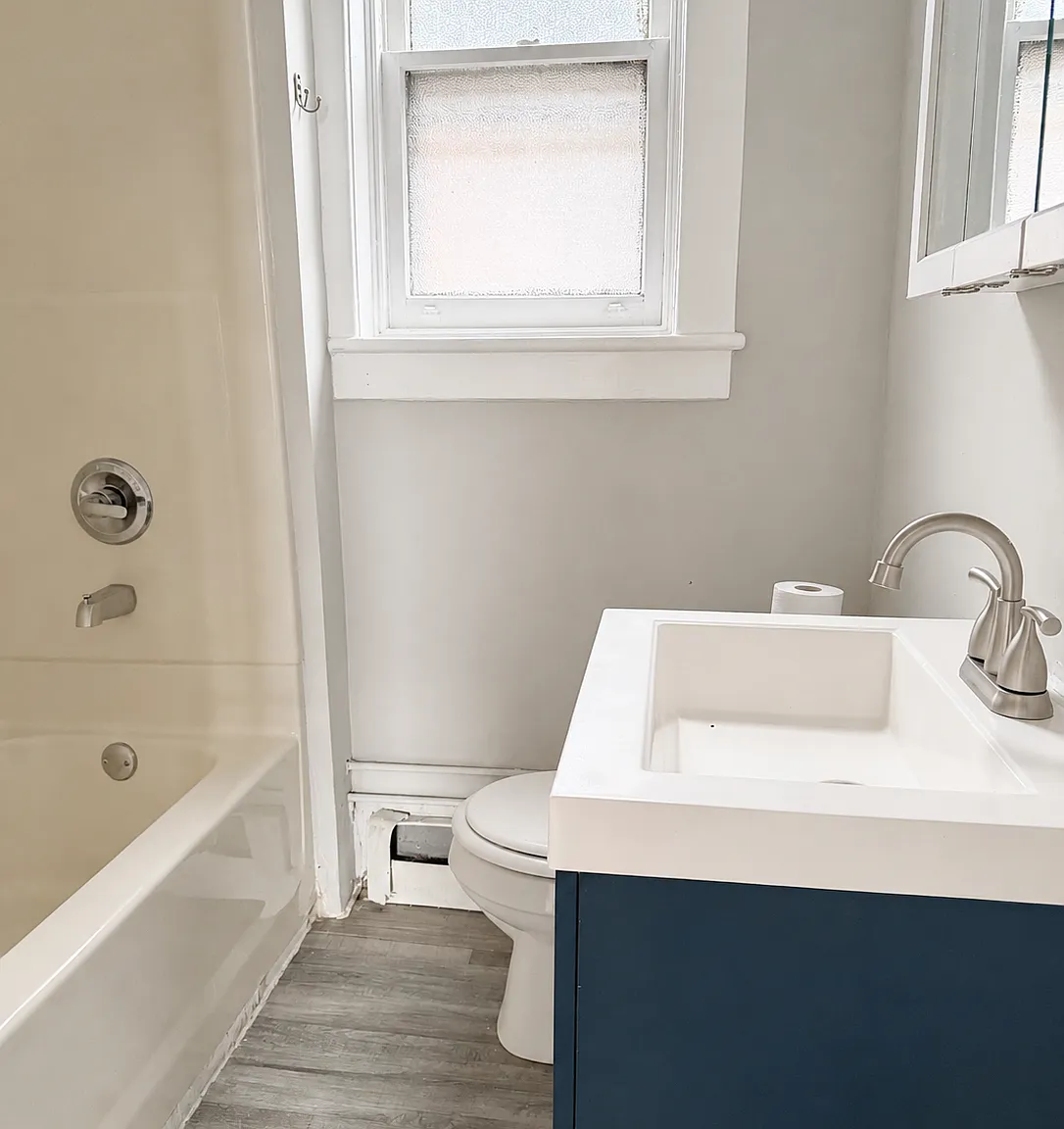3 bed, 1200 sqft, $1,775 — Photo 4