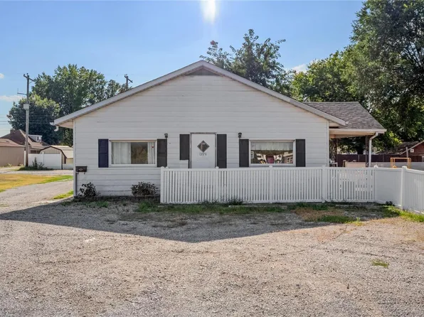 625 S Main St, Dupo, IL 62239