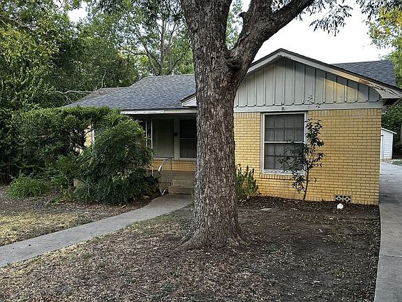 2nd image of 3903 Ridgelea Dr