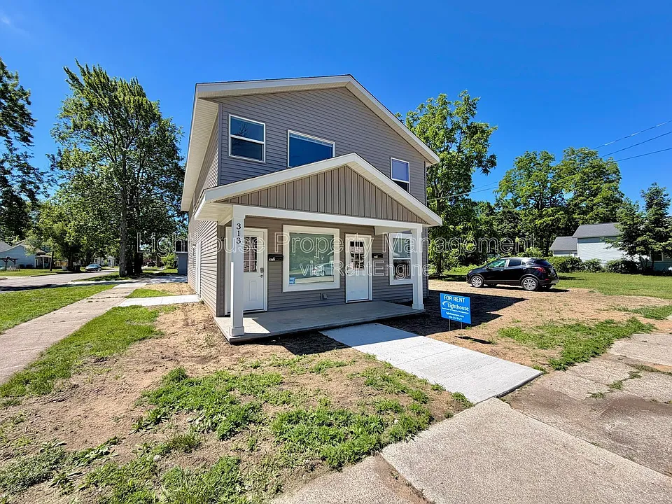 313 Orchard Ave #2