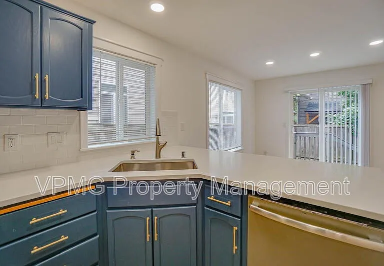 423 NW 153rd St — Photo 10