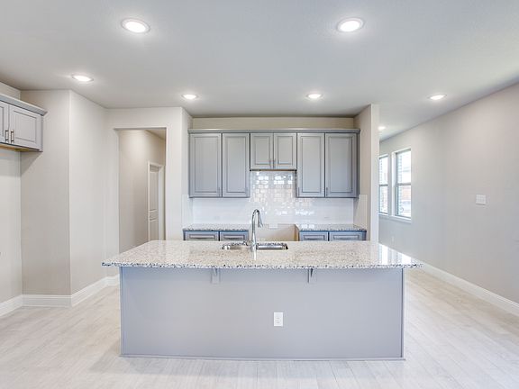 3rd image of 2703 Woodland Ct #1GK3XE