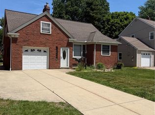 26822 Russell Rd, Bay Village, OH 44140