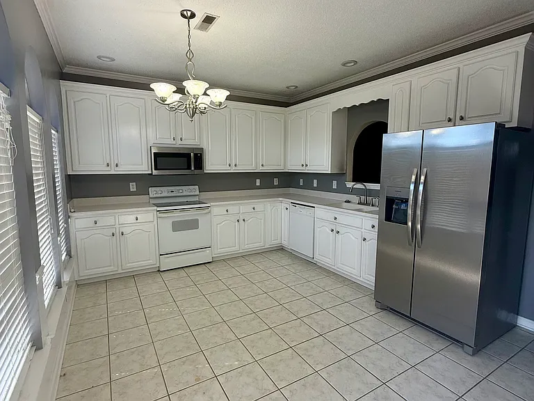 609 Black Oak Dr #122 — Photo 10
