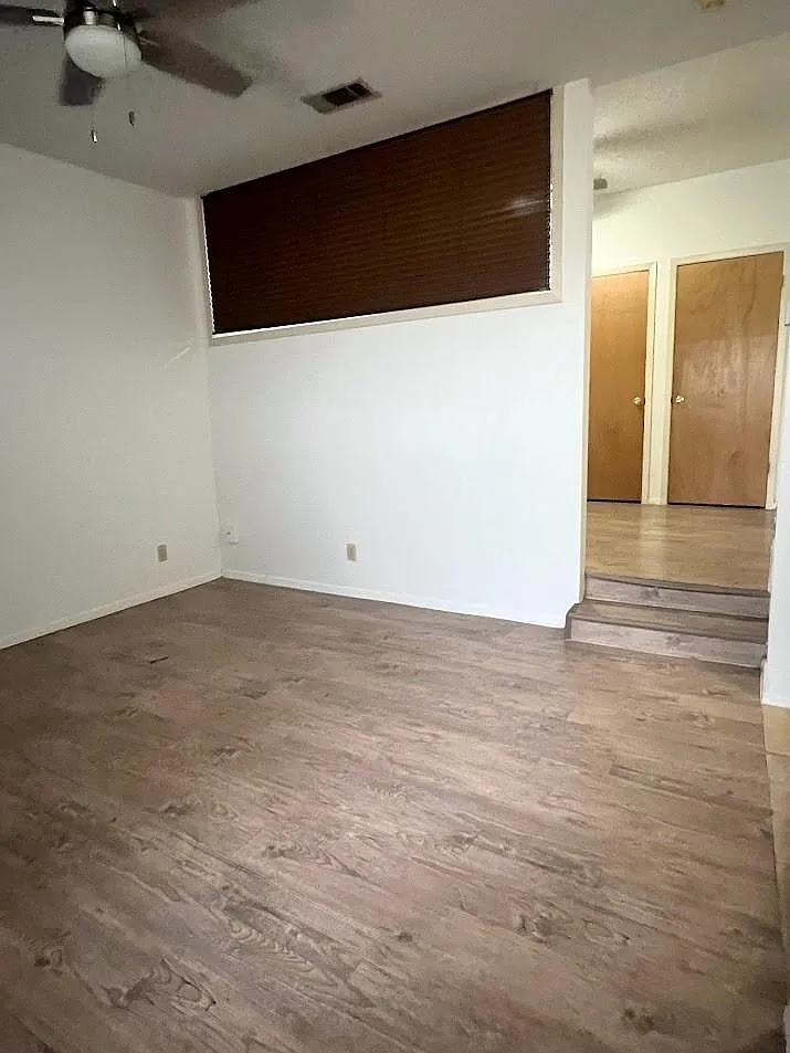 Building Photo - 2813 1/2 Rio Grande St #2