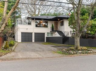 2360 Cranmore Rd, Oak Bay, BC V8R 1Z4