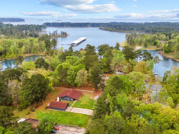 273 Moss Ln, Brookeland, TX 75931