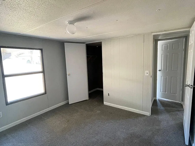 60 Circle Dr — Photo 14