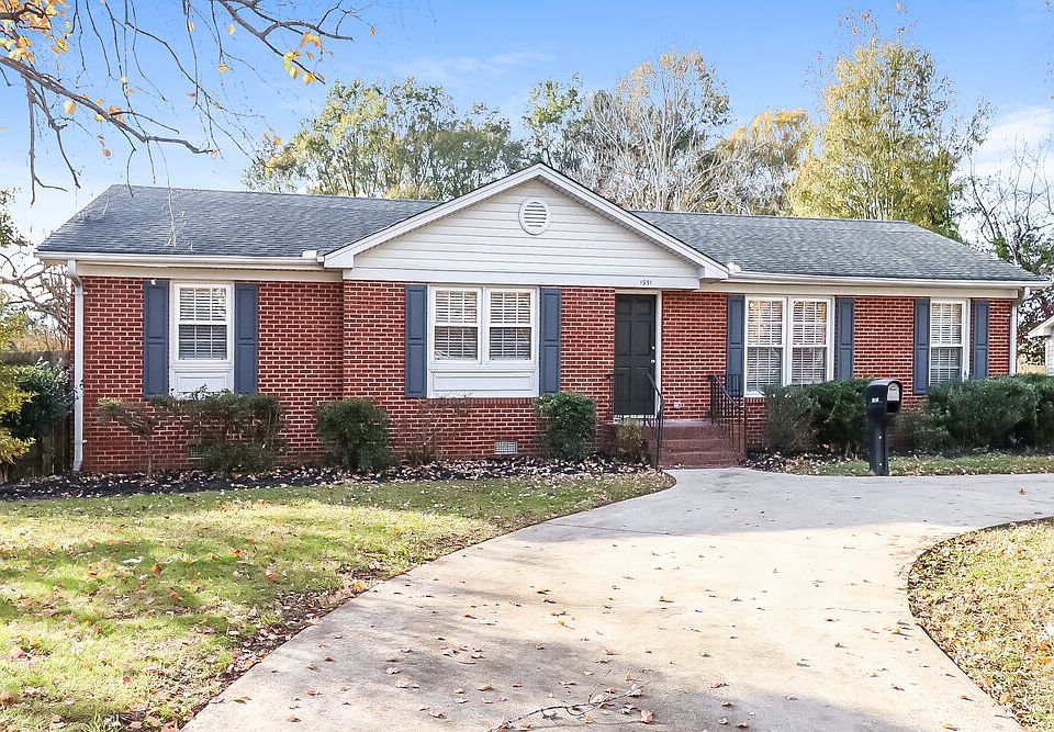 1st image of 1951 Echo Ln