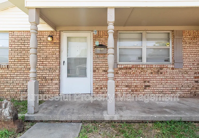 1324 SW 61st Ter — Photo 4