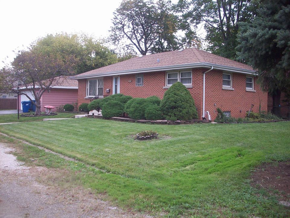 1st image of 10038 W Palmer Ave