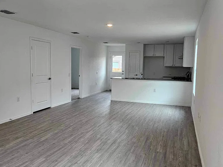10018 Ana Hts — Photo 10
