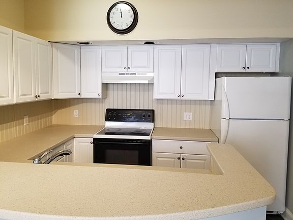 2nd image of 4366 W Pine Blvd #Aw