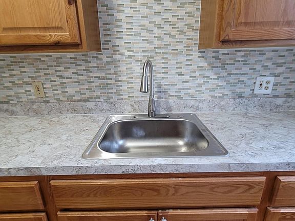 4th image of 1544 Anne Ave #1