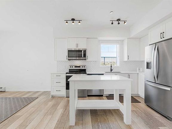 2nd image of 3727 NE Sage Hill Dr NW #3104