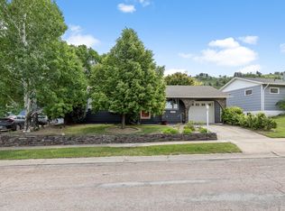 2414 Cruz Dr, Rapid City, SD 57702