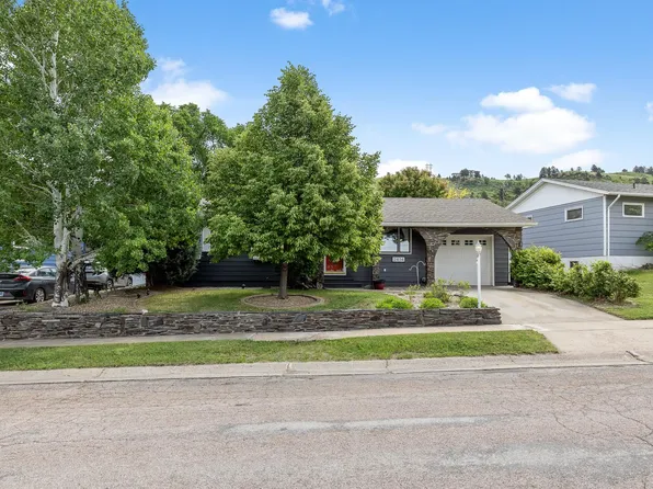 2414 Cruz Dr, Rapid City, SD 57702