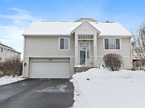1387 New Haven Dr, Cary, IL 60013
