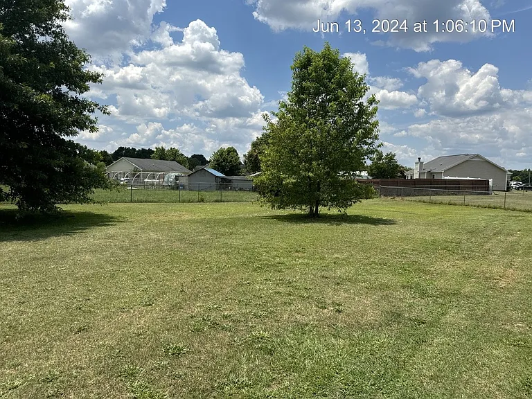 146 Cavalier Dr — Photo 5