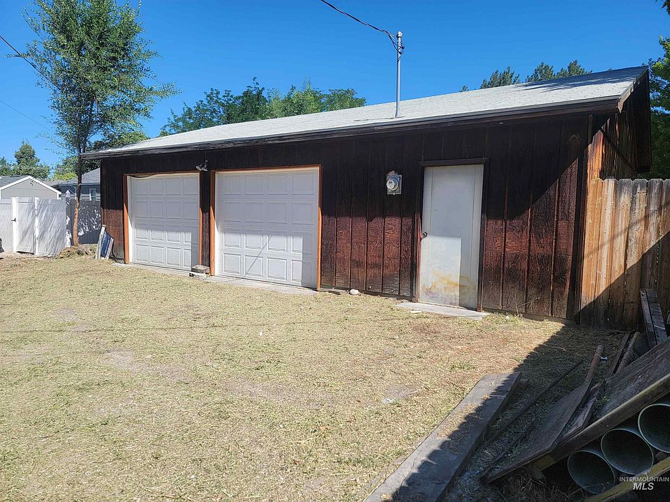 2nd image of 2907 W Pleasanton Ave