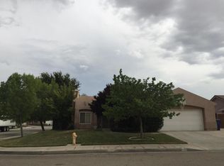 6106 Golding Dr, Lancaster, CA 93536