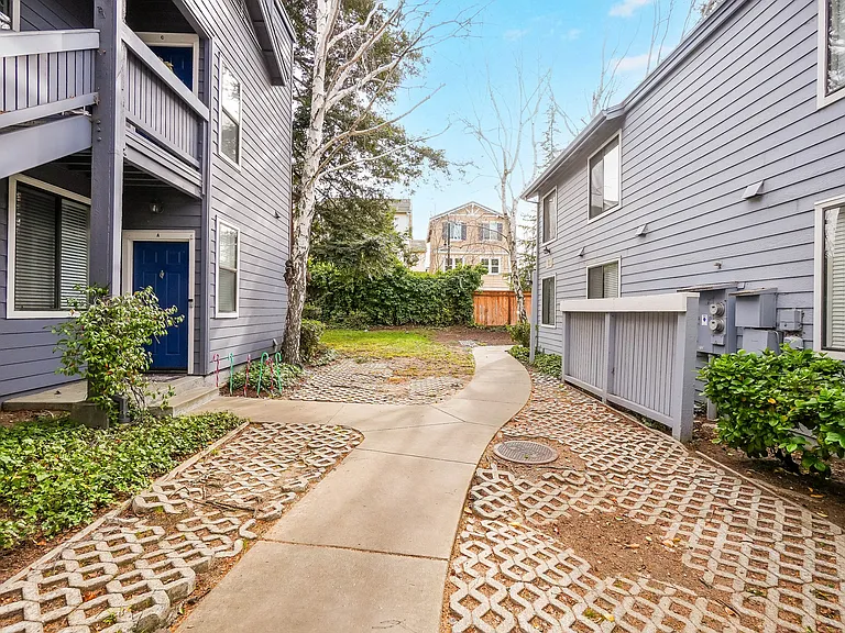 7126 Cross Creek Cir #D — Photo 39