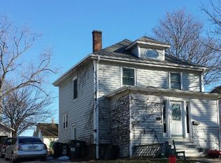 109 Harrison St, Barrington, IL 60010