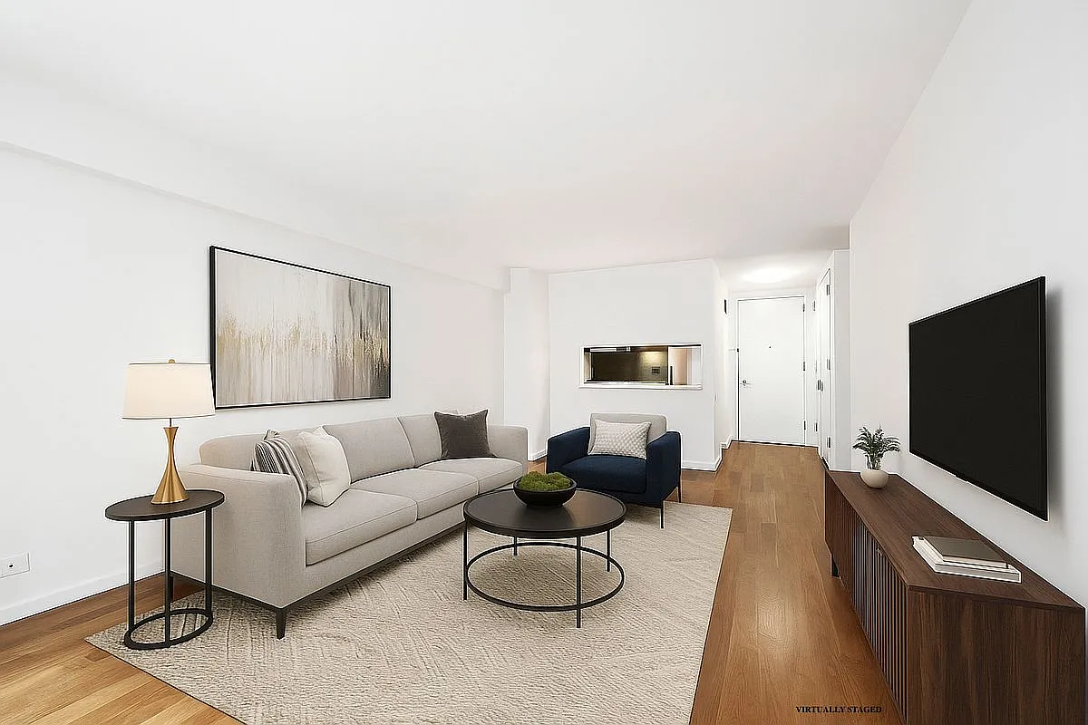 515 E 72nd St APT 17D photo 1