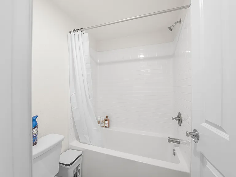 679 Nile River Dr — Photo 16