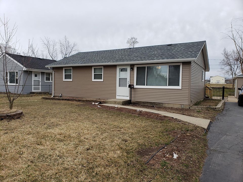 1st image of 405 E Willow Dr