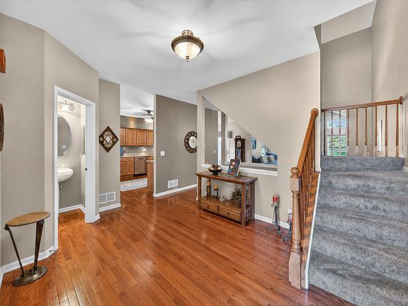 3rd image of 710 Juniper Ln