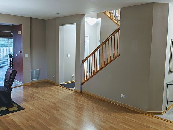 5th image of 398 W Savoy Dr