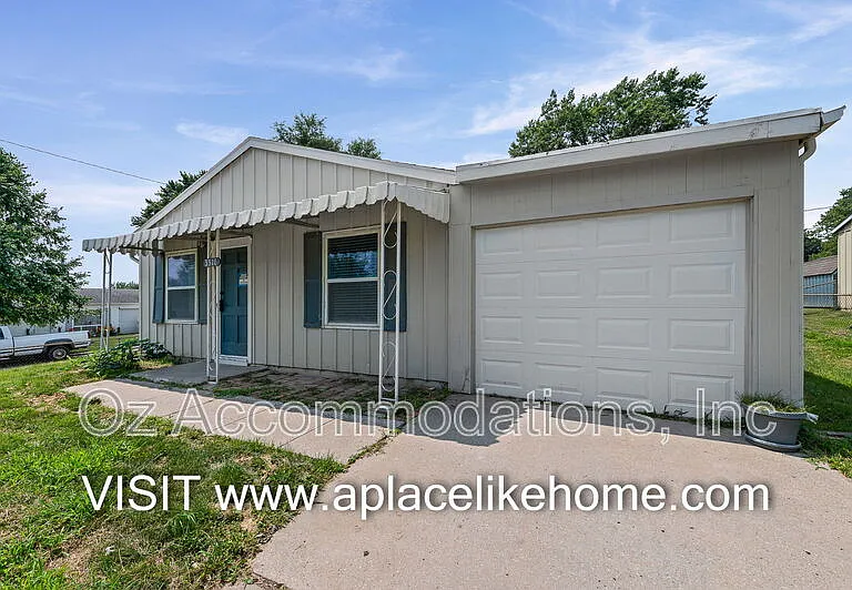 3310 Iroquois Ln — Photo 3