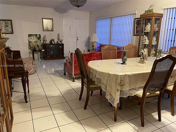 4th image of 13253 SW 28th St