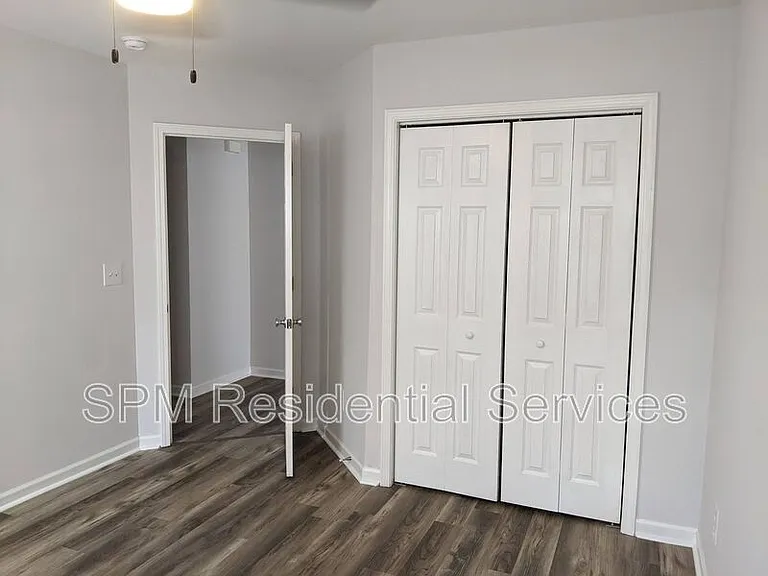 2105 Dexter St — Photo 10