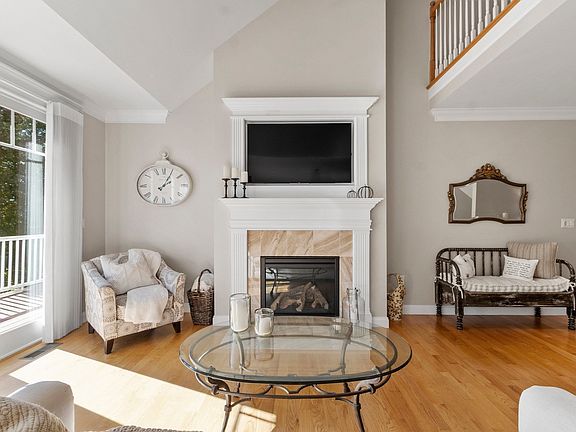 5th image of 7 Ivana Dr