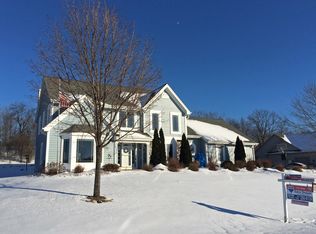 590 Bayberry Ln, Slinger, WI 53086