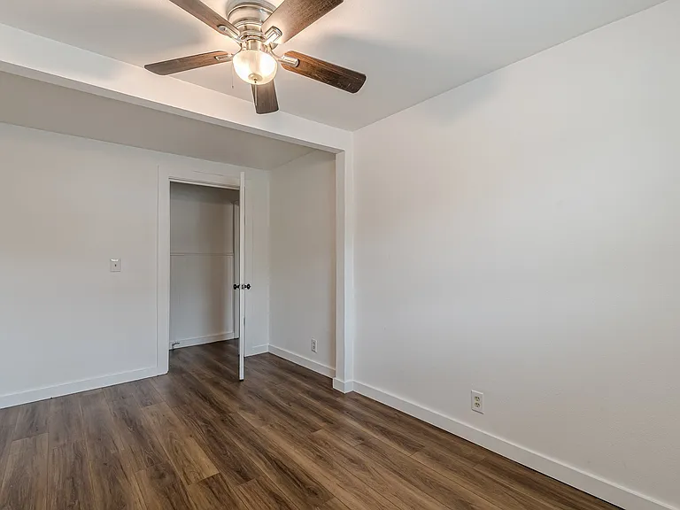 2407 S New Braunfels Ave #3 — Photo 6