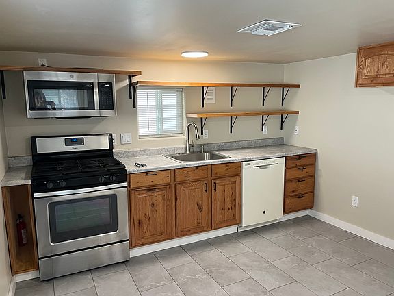 5th image of 1433 E Navajo St