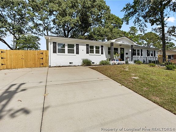 2nd image of 3252 Barksdale Rd