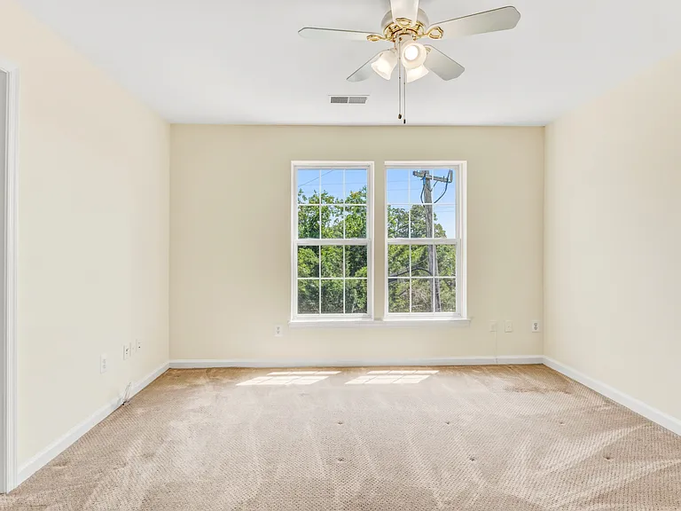 6423 Katherine Ann Ln — Photo 25