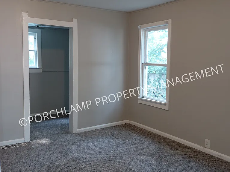 319 E Forest Ave #1 — Photo 12