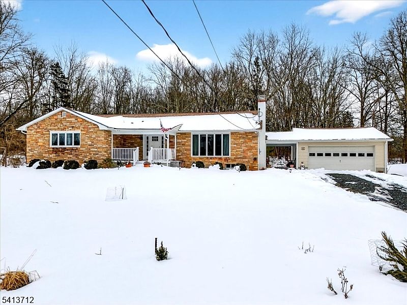 1st image of 11 Milltown Rd