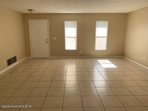 4th image of 591 Borraclough Ave NW