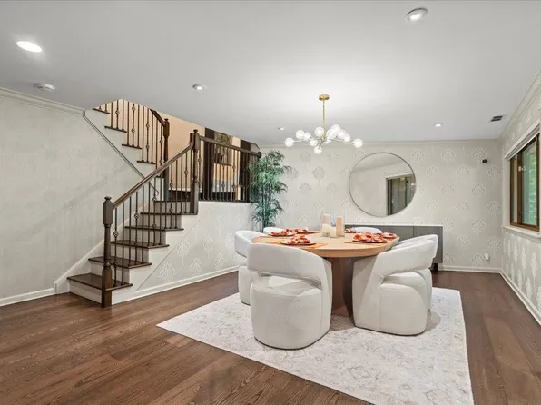 498 Teal Plz, Secaucus, NJ 07094