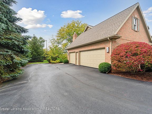 4th image of 6391 Island Lake Dr