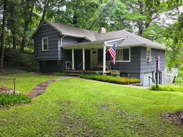 91 Goldfinch Ln, West Milford Twp., NJ 07421