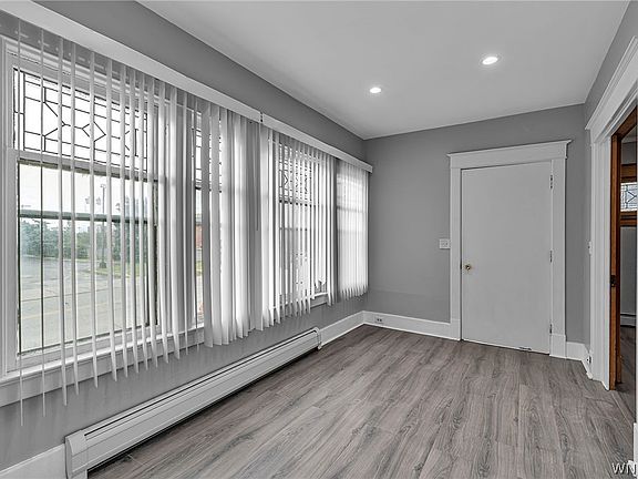 5th image of 730 E Delavan Ave #N